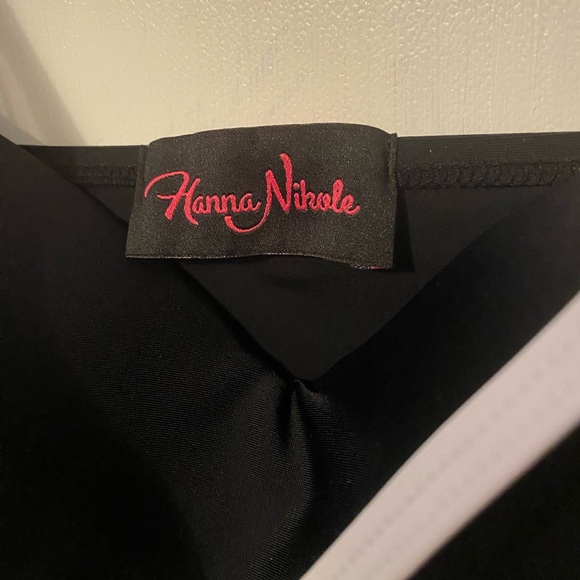 Hanna Nikole - Picture 3 of 6